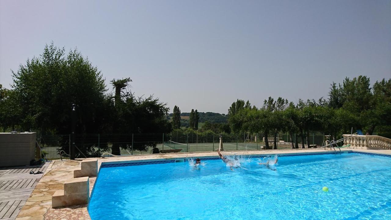 Hotel Paradise Challets And Camping Sarrecave Esterno foto