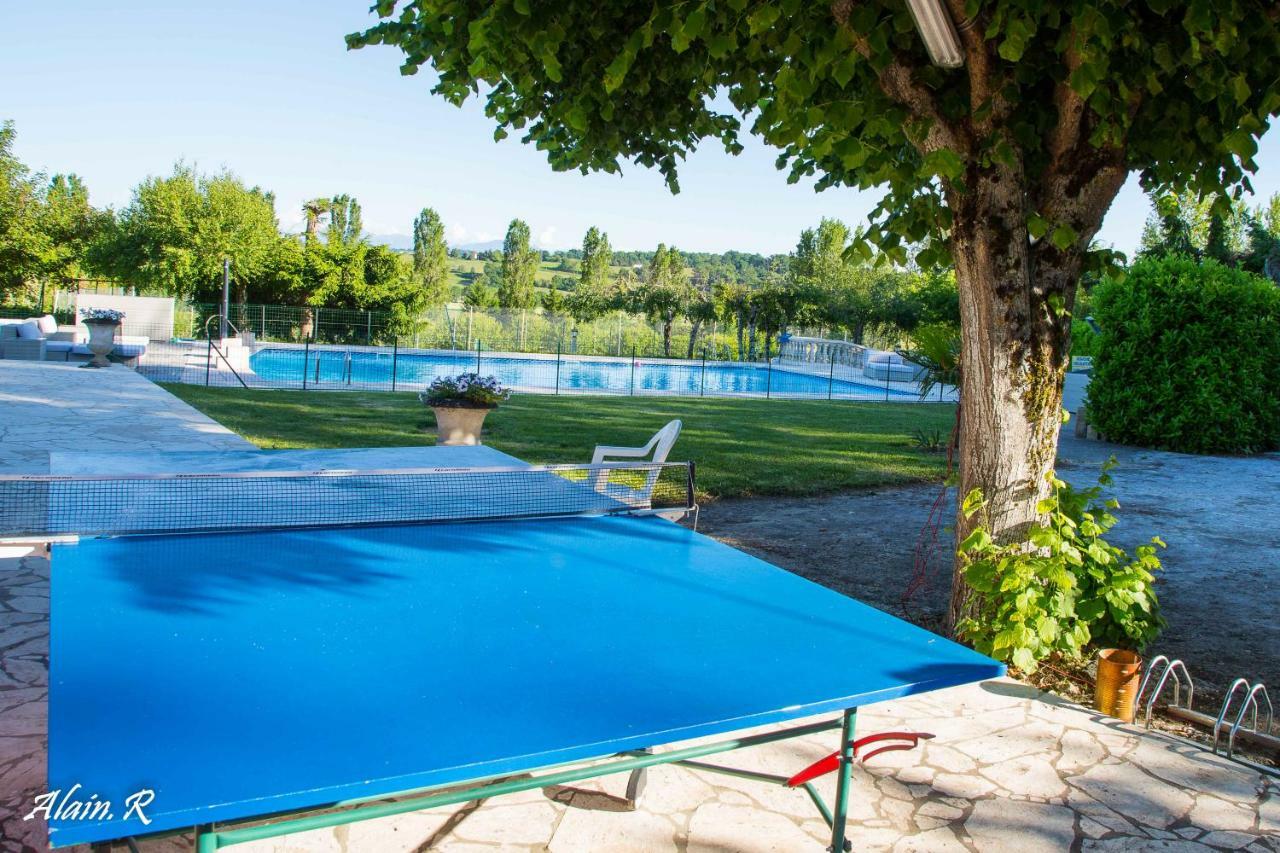 Hotel Paradise Challets And Camping Sarrecave Esterno foto