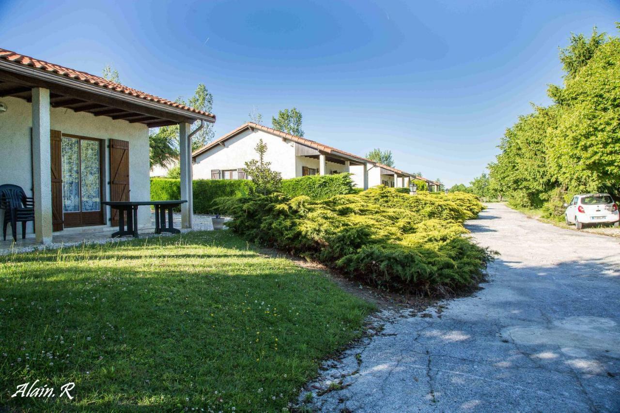 Hotel Paradise Challets And Camping Sarrecave Esterno foto